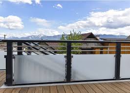 Balkon Und Terrassengelander Glas Alu Edelstahl Modell Casa Linea Balkon Gelander Design Terrassen Gelander Balkon Glas