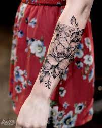 1001 Super Coole Arm Tattoos Auf Einen Blick Tattoo Armel Frauen Blumen Tattoo Armel Rose Tattoo Ideen