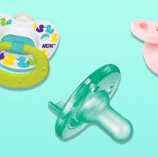 The best pacifier for newborn babies in a pure rubber design is the natursutten butterfly orthodontic small natural rubber pacifier. 8 Best Pacifiers Of 2021 For Breastfed And Bottle Fed Babies