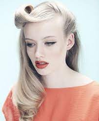 Vintage Half Up Half Down Hair You Must Try Pretty Designs Retro Hairstyles Hair Styles Vintage Hairstyles
