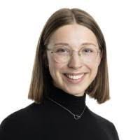 Danielle Moffat's Instagram, Twitter & Facebook