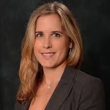 Stefanie Hooper's Instagram, Twitter & Facebook