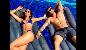 Compartir en facebook compartir en twitter luego de más de 32 horas esperando que el pequeño llegara al mundo, la pareja conformada por valerie domínguez y juan david el pollo. Valerie Dominguez Embarazada A Ritmo De Mariah Carrey Valerie Dominguez Anuncio Que Esta Embarazada Tendencias Caracol Radio