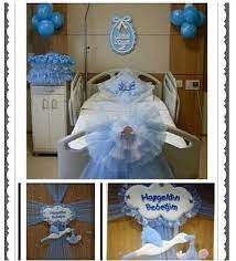 Hastane odası nasıl süslenir, kız ve erkek bebekler için yapılacak süslemelerde hangi detaylara yer verilir? Hastane Odasi Susleme Erkek Bebek Hediyelikleri Bebek Odasi Erkek Bebek Kapisi