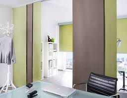 Die schiebevorhänge verwandeln die schiebeglastüren in bessere isolatoren und dadurch weitere schiebevorhänge aus bambus. Flachenvorhange Raumteiler Und Fensterdekoration