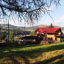 Scufița roșie, varianta originală și grotească din spatele unuia dintre cele mai iubite basme ale copilăriei. Casa De VacanÅ£Ä Lupul Si ScufiÅ£a Rosie Home Facebook