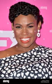 Angela lewis hi-res stock photography and images