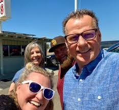 Eddie Bromley's Instagram, Twitter & Facebook