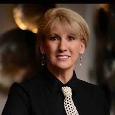 Enjoyed a beautiful night celebrating the many successes of colleagues  across the company at the 2024 American Airlines Circle of Excellence  Awards.