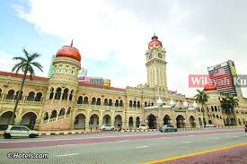 Dataran merdeka memang sangat popular selepas istana baru siap dibina, barulah bangunan istana lama ini telah diubah menjadi sebuah rumah penghulu abu seman juga merupakan tempat bersejarah di kuala lumpur yang santai dan. Menelusuri Sejarah Kuala Lumpur Wilayahku