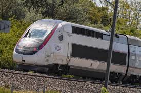 Dans la soirée de dimanche, le ministre. Sncf Trafic Interrompu Entre Paris Et Le Sud Ouest Apres Un Eboulement