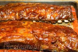 Carne de porc cu filme întunecate, chiar și după o bere lungă de stingere va rămâne uscat și bine, nimeni rețetă nu o face mai bine. Reteta Zilei Coaste De Porc La Cuptor Cu Sos Barbeque