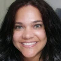 Lucinda Hutchinson's Instagram, Twitter & Facebook