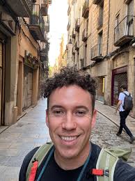 Chicago Teacher Seeking Partner for Adventure