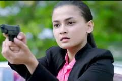 Filem ini dibintangi oleh ajak shiro, tauke raja lawak, nabila huda dan cristina suzanne dan mengisahkan tentang kudin yang membuat keputusan untuk menyertai geng. Rempit Sampai Langit Movie Release Showtimes Trailer Cinema Online