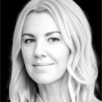 Colleen Scully's Instagram, Twitter & Facebook