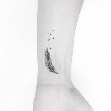 Retrouvez tous les modèles, significations de motifs sur tatouagefemme.eu. Epingle Sur Feathers