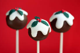 In a previous post i promised to post a little tutorial on how to make holly leaf cake pops, so here we go! Christmas Cake Pops Sweetopia