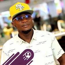 🛑Le gouverneur de la ville de Kinshasa Gentiny #Ngobila a échangé avec  #Grand_P.