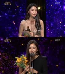 This list of the top current and cancelled kbs tv series includes the date when each show first aired, as well as which actors starred in the show. 2019 Kbs ì—°ê¸°ëŒ€ìƒ ê¶Œë‚˜ë¼xì†ë‹´ë¹„ ì—¬ìž ì‹ ì¸ìƒ ìˆ˜ìƒ ê°€ìˆ˜ì—ì„œ ì§„ì •í•œ ì—°ê¸°ìžë¡œ ì´íˆ¬ë°ì´