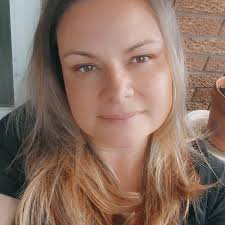 Who would be a good mentor and newbie pairing for a survival challenge?