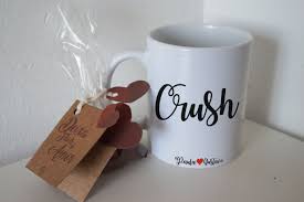 Camisas Para Dar De Presente Para Namorado Kit Com Caneca Cartao Feito A Mao E Capuccino Artesanal O Verso Do Cartao Contem O Caneca Dia Dos Namorados Canecas Para Namorado Presentes Personalizados