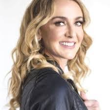 Melinda Ott's Instagram, Twitter & Facebook