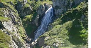 Pyrenees Cascade Du Garbet Randonnee Pyrenees Vacances