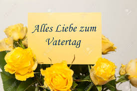 Lo que es muy gracioso es que el cliché es que verás en los parques y. Feliz Dia Del Padre Aleman Fotos Retratos Imagenes Y Fotografia De Archivo Libres De Derecho Image 38744422