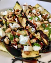 Salade De Courgettes Grillees Par Elodie Ailleaume Recette Salade Courgette Courgettes Grillees Salade