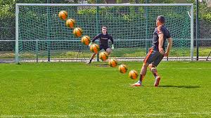 Click once to set the angle of the shot and try win after 5 shots! Football Penalty Shootout Pro Vs Youtuber W Volland Youtube