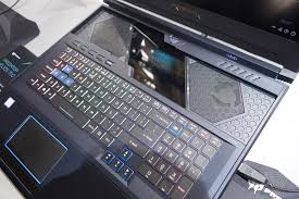 Predator dustdefender ile donanımlarınız temiz kalır ve önemli ölçüde sorunsuz şekilde çalışmasını sağlar. Acer S New Predator Helios 700 Gaming Laptop Has A Transforming Keyboard And Trackpad The Verge