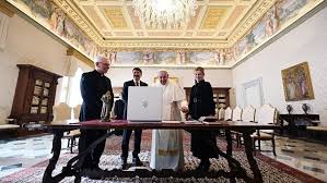 President jános áder addresses national assembly. Ferenc Papa Fogadta Ader Janos Koztarsasagi Elnokot A Vatikanban Vatican News