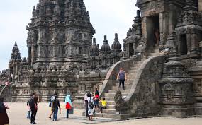 Checking Out Prambanan Temple - Up in the Nusair