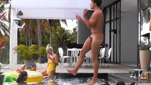 OMG, hes naked UHGAIN: Øystein Lihaug Solberg in Ex On The Beach: Norway  - OMG.BLOG