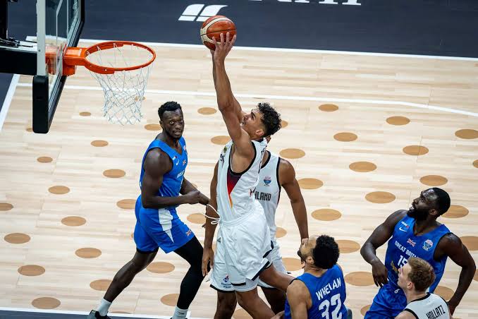 2026NBA总决赛尼克斯29分逆转马刺阿努诺比压哨绝杀3-1领先