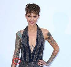 Ruby rose news and updates on the orange is the new black star's urban decay makeup brand plus more on her tattoos and girlfriend jessica origliasso. Ruby Roses 57 Tattoos Und Ihre Bedeutung Promi Tattoos