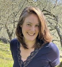 Lauren David's Instagram, Twitter & Facebook