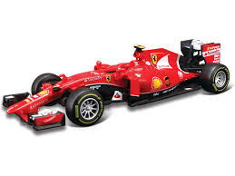 Podczas gdy ferrari zajmuje się klientami i prywatnymi zespołami, scuderia ferrari odpowiedzialna jest za fabryczną ekipę w formule 1. Bburago Ferrari Sf15 T 1 43 7 Raikkonen Bb18 36802r Astra