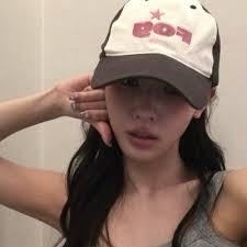 minnie took a page out of selena gomez' book for cherry sky