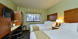Rooms make yourself at home in one of the 600. Hell S Kitchen Hotels Nyc Holiday Inn Express Manhattan Midtown West