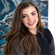 Danielle Macri's Instagram, Twitter & Facebook