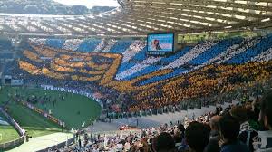 Olimpico di roma 73.261 места. Case Teambuilding Lazio Roma As Roma