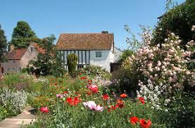 Although this village is small, it is densely populated because of the location of calow right next to chesterfield. 10 Unbelievably Cute Villages Within Easy Reach Of London