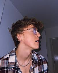 Isaac Weaver (@isaacle99) • Instagram photos and videos