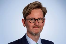 Malcolm Chisholm (@chisbarrister)