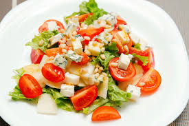 Se non ami il gusto dolciastro della polpa di granchio, puoi sostituirla con del tonno o del. Insalata Di Pomodori Gorgonzola E Pinoli Ginger Tomato