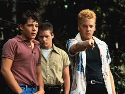 Reese witherspoon worries she's ruining her children's lives and often consults her own mother for advice. Fear 1996 Rotten Tomatoes