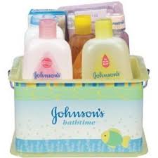 Make bath time fun while also cleansing and nourishing your little one's skin with johnson's bath discovery baby gift set. Johnson S Bath Discovery Gift Set For Parents To Be Caddy With Bath Essentials 8 Items Bath Discovery Gift Set Reviews 2021