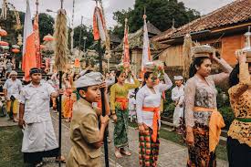 Hari raya pagerwesi jatuh setiap rabu kliwon wuku sinta. Balinese Ceremony Balipura Crystal Infused Aura Products